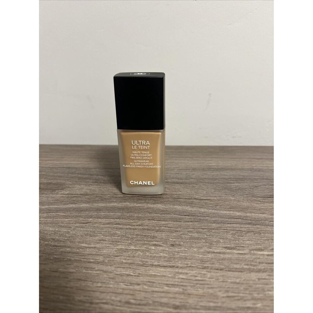 Chanel~Ultra Le Teint ~ Ultrawear~All Day Comfort Liquid Foundation ~BD61~ NIB